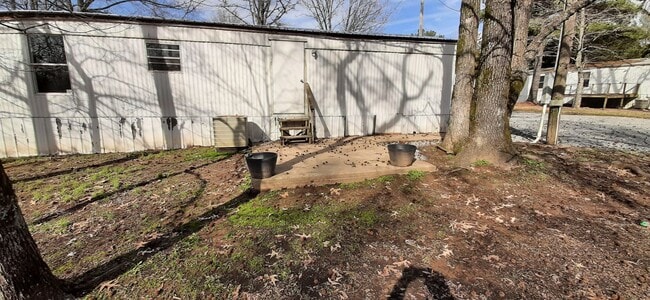 Building Photo - 229 Melody Ln
