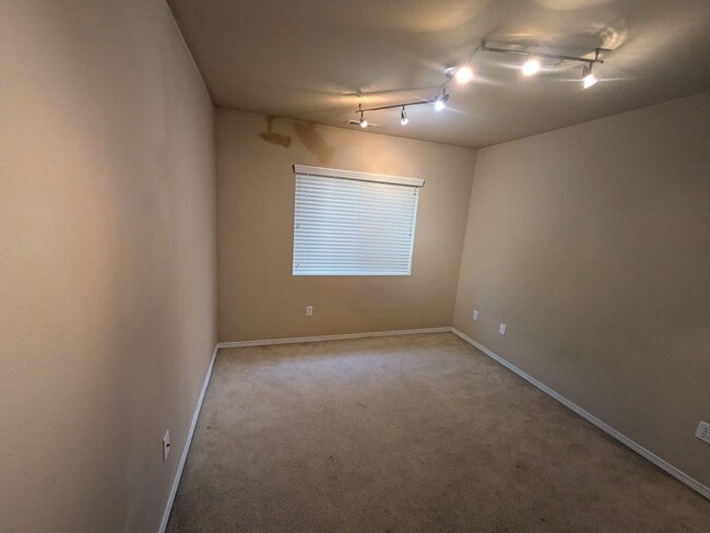 Building Photo - 7608 Traditions Ave NE