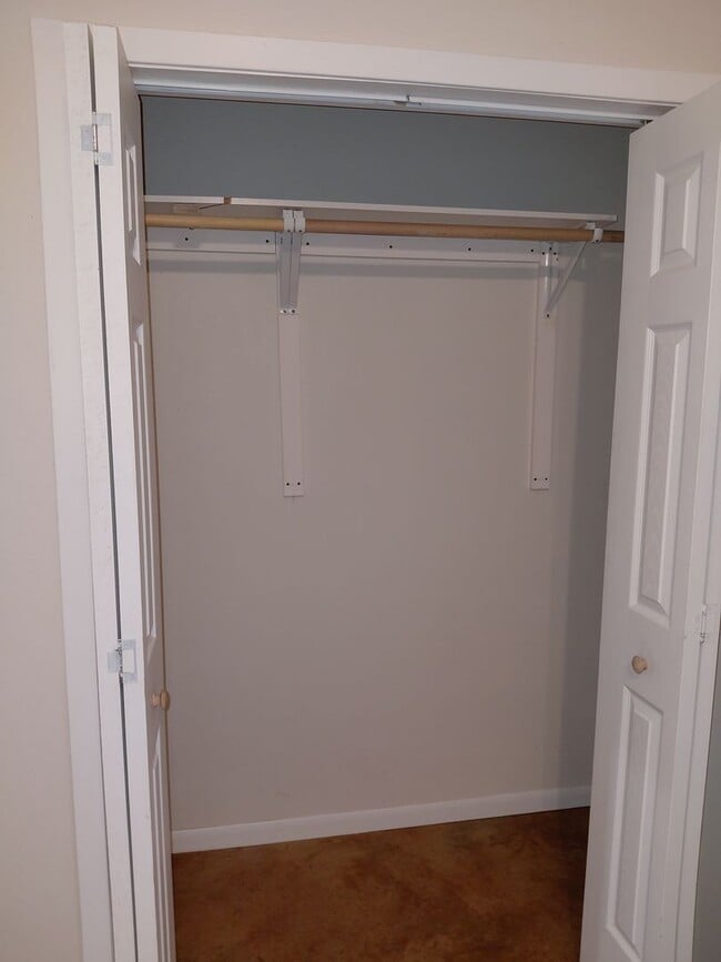 Building Photo - Affordable & Charming 1 bed and 1 bath with all bills paid including lawn care!