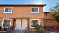 Building Photo - 1418 E Knoll Cir