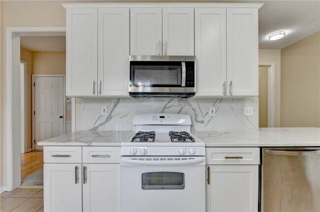 Building Photo - 5073 Aurelia Trail NW