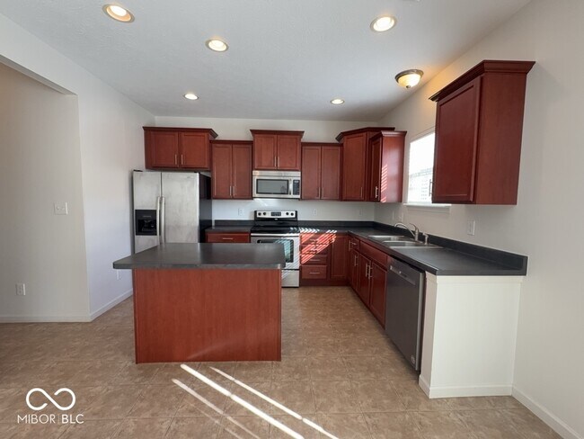 Building Photo - 5860 Crowley Pkwy