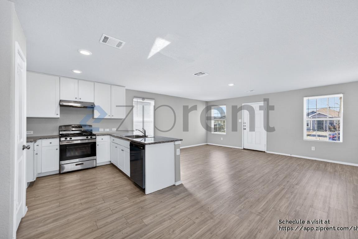 Building Photo - 8110 Serro Medina