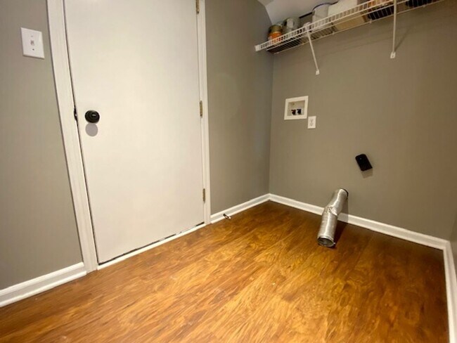 Building Photo - COMING SOON!! 3 Bedroom 2.5 Bathrooms in McCordsville!