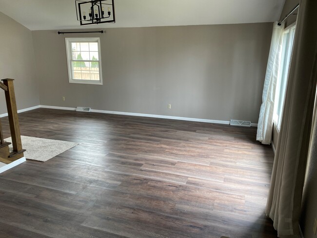 LIVING ROOM WITH FRONT VIEW OUTSIDE - 2909 Sussex Ln