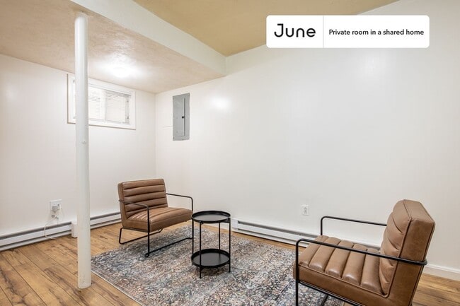 Building Photo - Room in Shared 5 bed/2 bath home