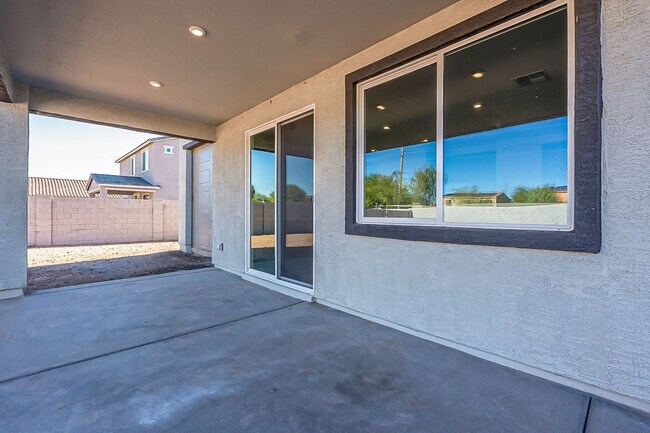 Building Photo - 1434 E Pisa Dr