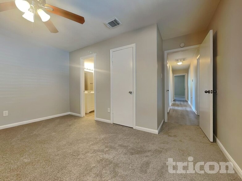 Building Photo - 5503 Jumada Cir