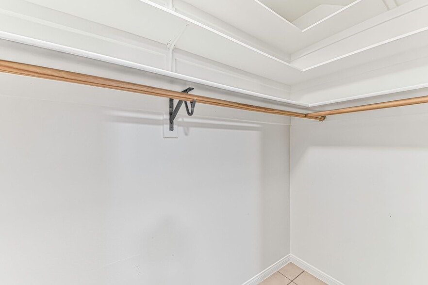 Building Photo - 319 Hermosa Ave