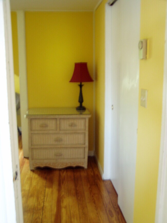 Building Photo - 30 Golden Hill St