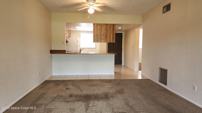 Building Photo - 1704 University Ln
