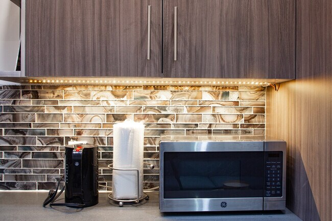 Building Photo - 1114 1st Ave