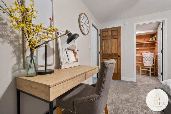 Building Photo - 1709 NW 33rd Pl