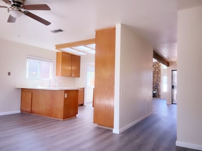 Building Photo - 9528 Mirandy Dr