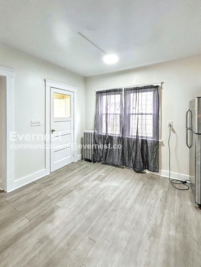 Building Photo - 1794 W 54th St