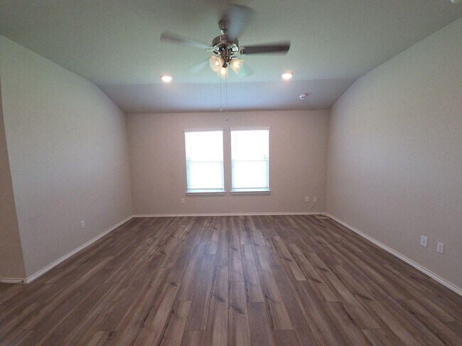 Building Photo - 7005 Luella Dr