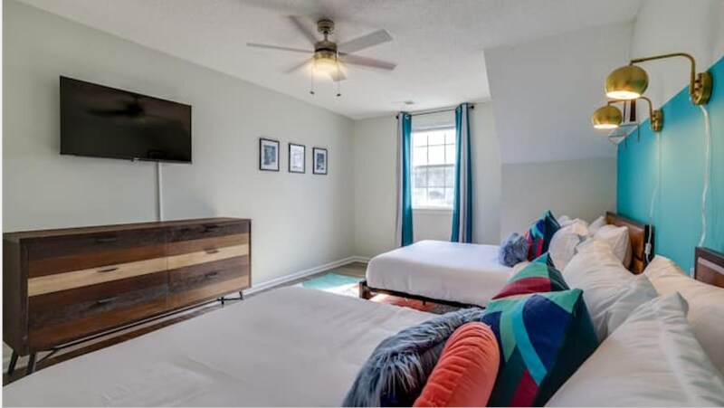 Building Photo - 140 Penn Station