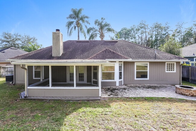 Building Photo - 1819 Burgess Hill Dr E