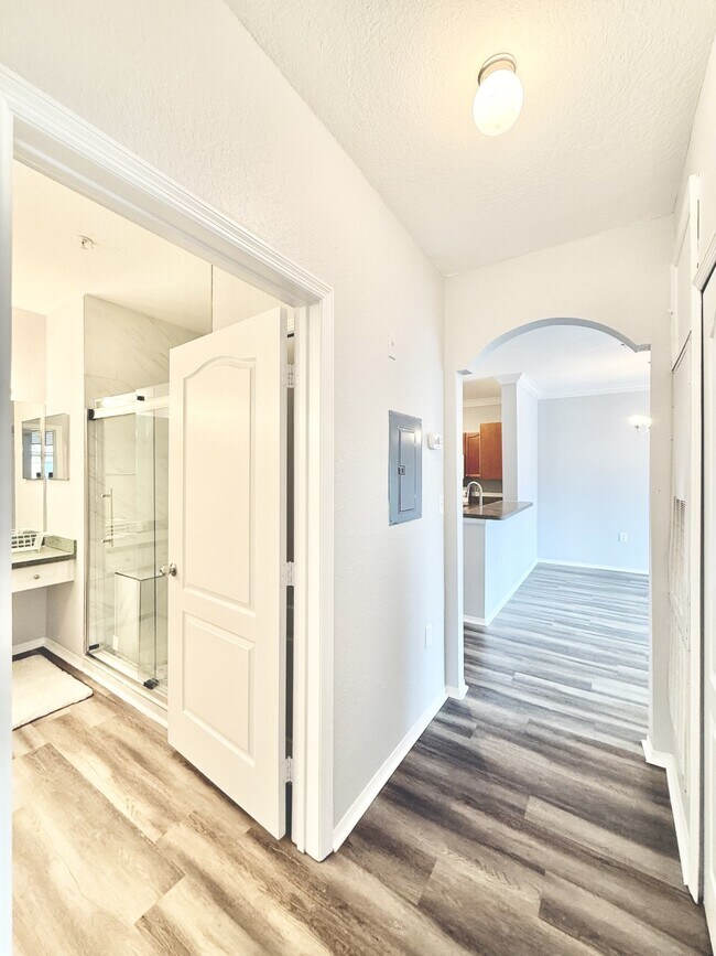 Building Photo - 2725 Via Cipriani