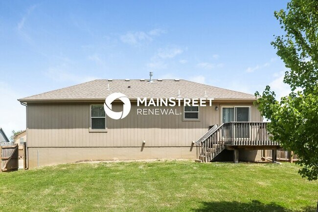 Building Photo - 5 Bedroom Pet-Friendly Home in Belton, MO with Main Street Renewal