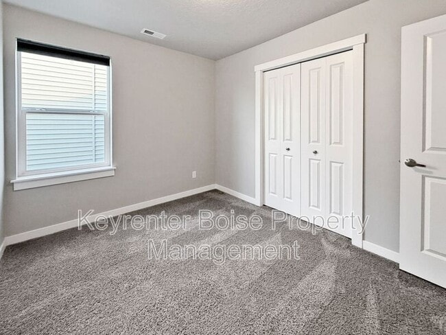 Building Photo - 4072 E Blueberry St