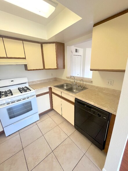 Building Photo - 3119 Foothill Blvd