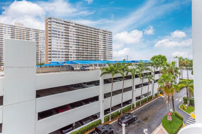 Building Photo - 1945 S Ocean Dr