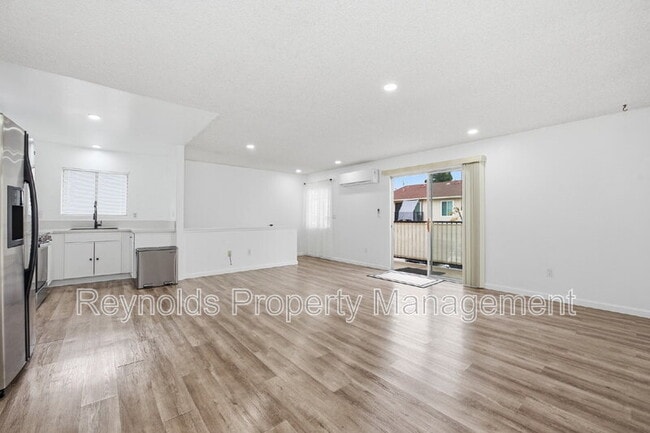 Building Photo - 6814 Camphor Ln