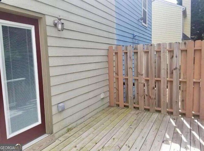 Building Photo - 1704 Barrington Ct