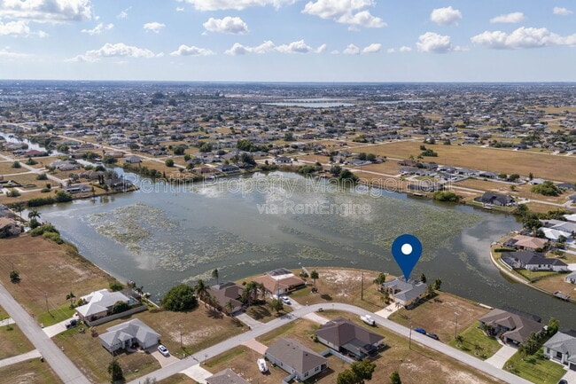 Building Photo - 304 NW 12th Ln