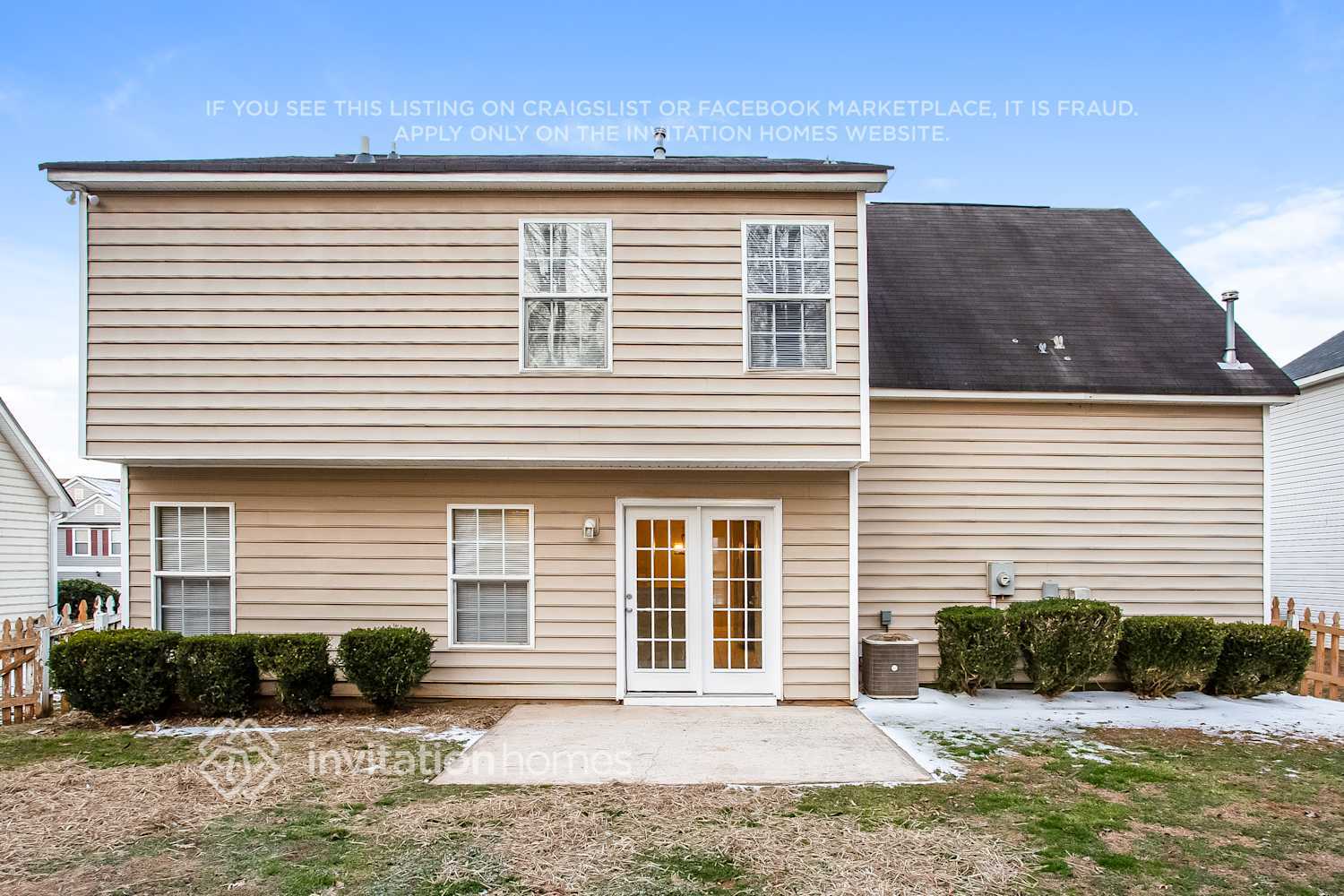 Building Photo - 8138 Chatham Oaks Dr