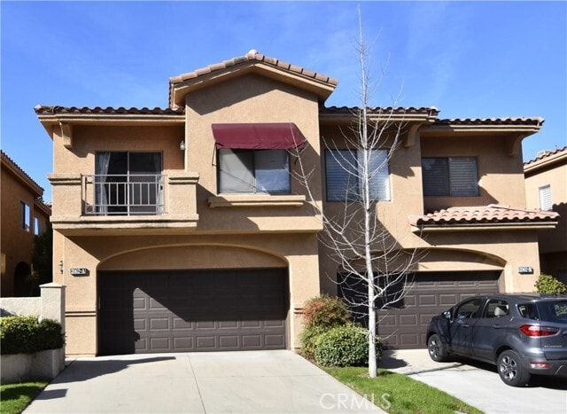 Building Photo - 2062 Lakeshore Dr