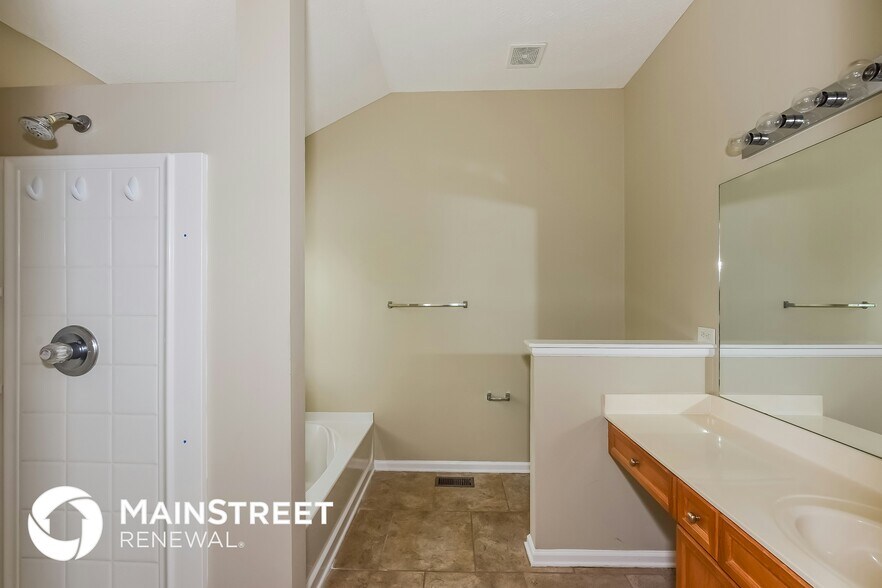 Building Photo - 7241 Legacy Dr