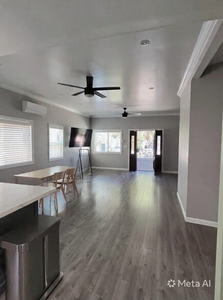 Living room/ dining room - 1114 W 57th St