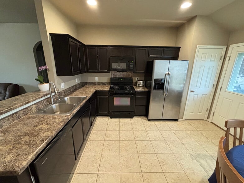 Building Photo - 25457 E 93rd Pl S