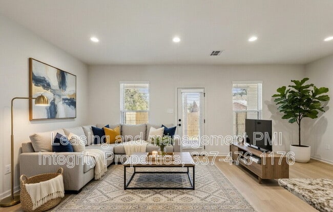 Building Photo - 101 Foster Grove Drive