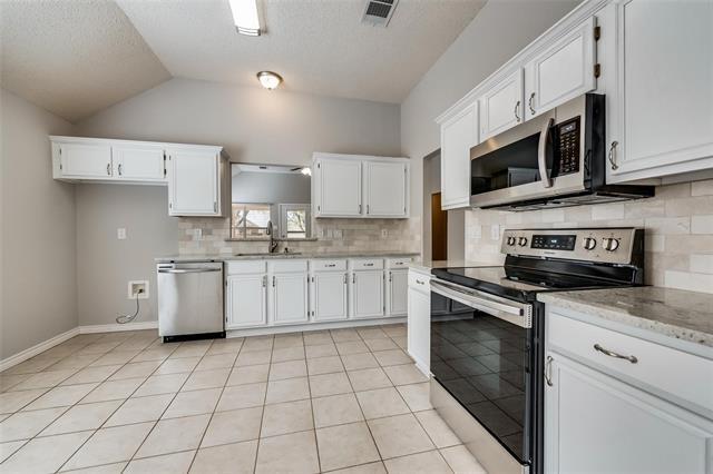 Building Photo - 3905 Windford Dr