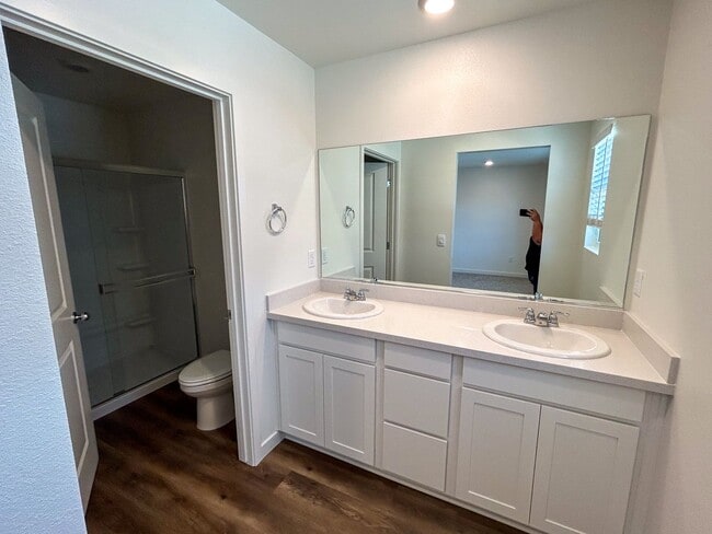 Building Photo - NEW BUILD HOME - Comfortable Living in a New Redding Neighborhood