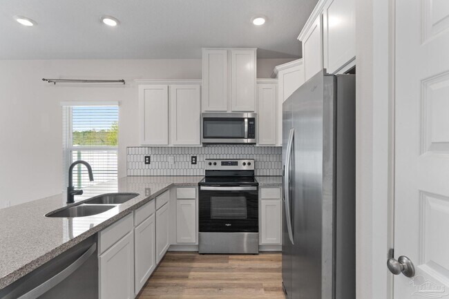 Building Photo - 9483 Nature Crk Cir