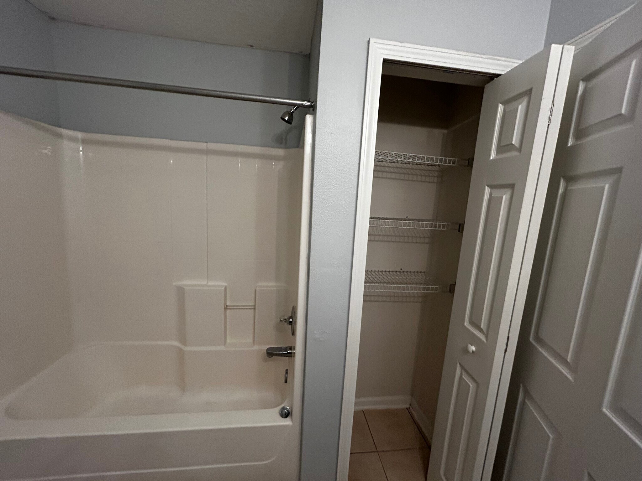 Building Photo - 9690 Amarante Cir