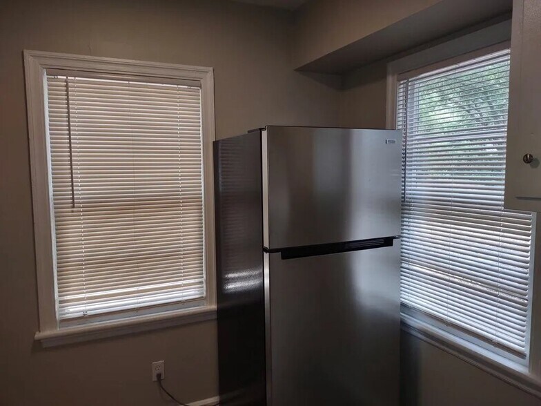 Building Photo - 4118 16th Ave