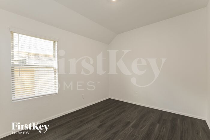 Building Photo - 18438 Summit Ranch Dr
