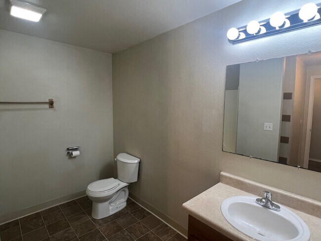 Building Photo - 1041 8th Ave