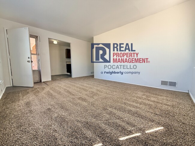 Building Photo - 60-66 Mountain Drive