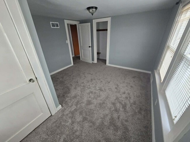 Building Photo - 1084 Yale Farm Rd