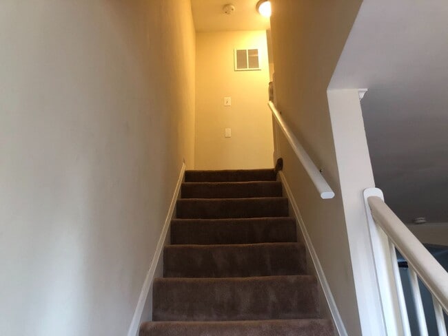 Building Photo - *COMING SOON* Beautiful, Spacious Townhome...