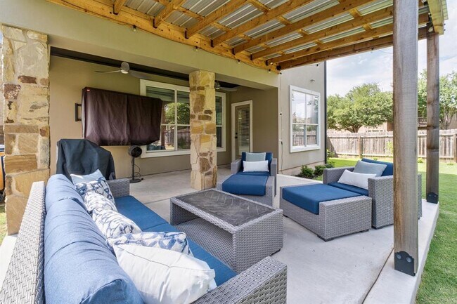 Building Photo - 5701 Sunset Ridge