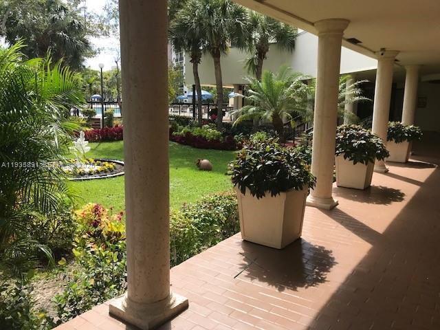 Building Photo - 16909 N Bay Rd