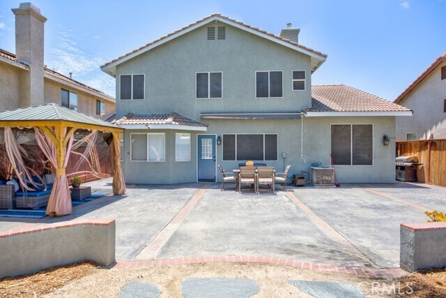 Building Photo - 14794 Goldenrain Dr