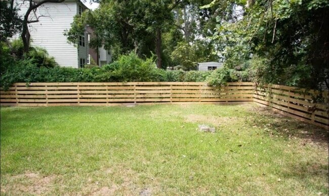 Building Photo - 1817 Beall St